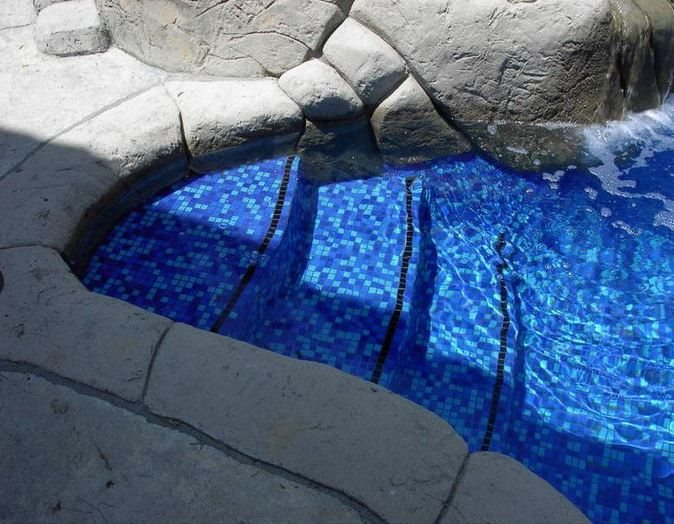 Mosaique piscine Mix de Bleu Deep Swimming 32.7x32.7 cm - 2.14m² - 1