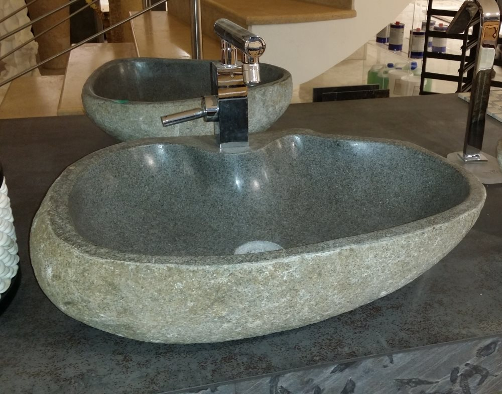 Vasque en pierre polyforme grande avec trou robinet - 