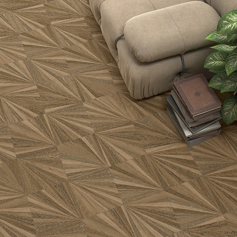 Du carrelage imitation bois  décoré au sol d'un salon
